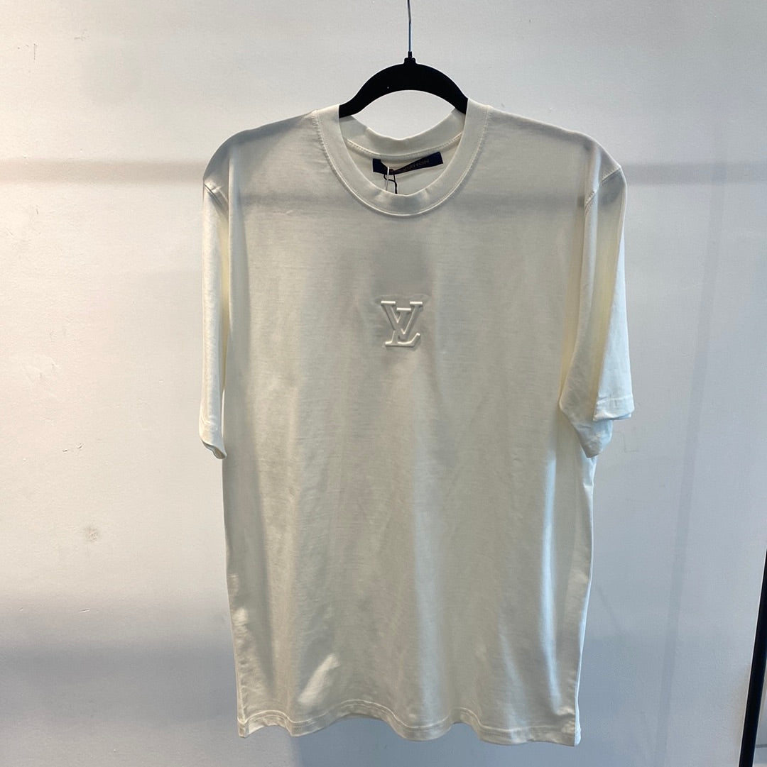 Louis Vuitton Embossed LV T-Shirt Optical White. Size XL
